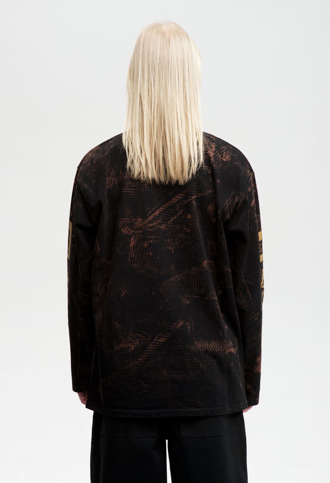 F18-24 Longsleeve Black